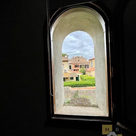 Le Templier Vue Cite Pied Cite Medievale Neuf Carcassonne Exteriér fotografie
